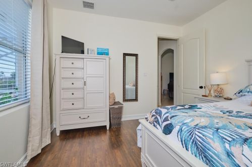 1121 1 Ter, Cape Coral FL  33991-1591 exterior