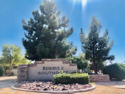6008 16th Dr, Phoenix, AZ 85015-2012