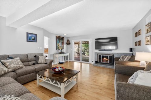 3283 Austin Ave, Simi Valley, CA 93063-1301