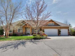 8602 Red Oak Dr, Spokane, WA 99217-9267
