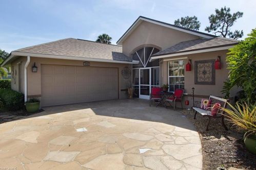 3712 Kent Dr, Naples, FL 34112-3740