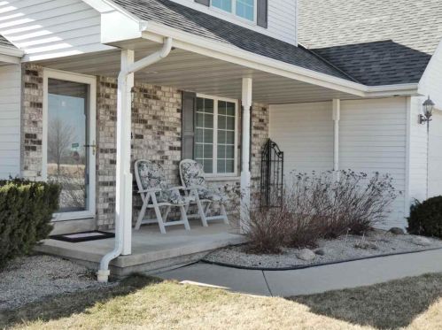 3484 Glen Abbey Dr, Green Bay, WI 54311-6114