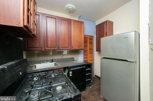 568 Spruce St, Camden NJ  08103-2131 exterior