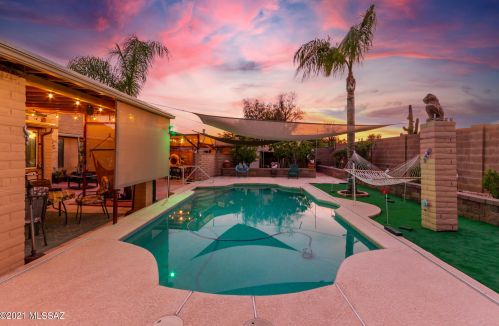 4750 Snow Leopard Dr, Tucson, AZ 85742-9531