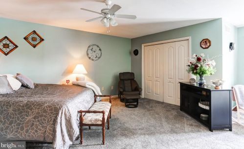 1046 Country Hill Dr, Harrisburg PA  17111-4655 exterior