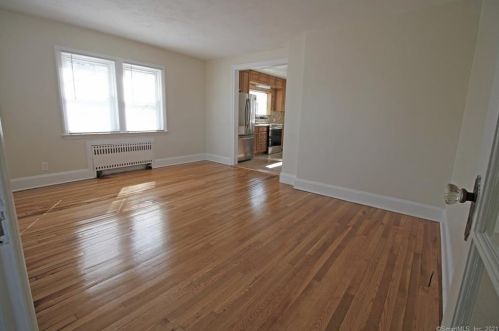 489 Chestnut Hill Ave, Waterbury, CT 06704-1688