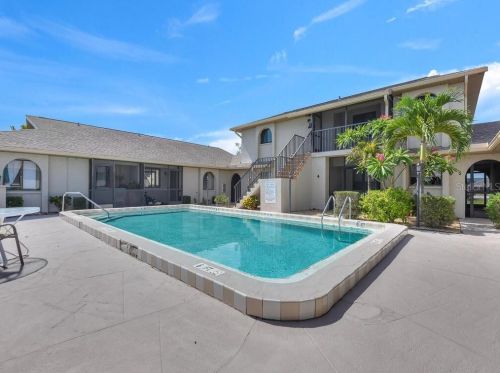 610 47th Ter, Cape Coral, FL 33904-8519