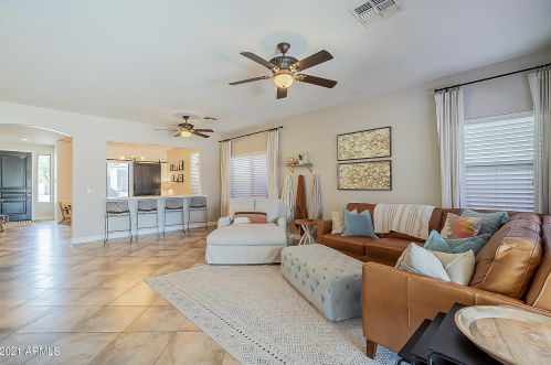 3711 Oxford Ln, Gilbert AZ  85295-4679 exterior