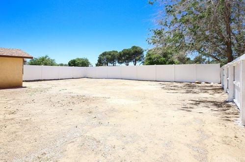 44837 Inola Ave, Lancaster CA  93534-2001 exterior