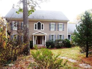 39 Virginia Rail Dr, New Haven, CT 06524-3362