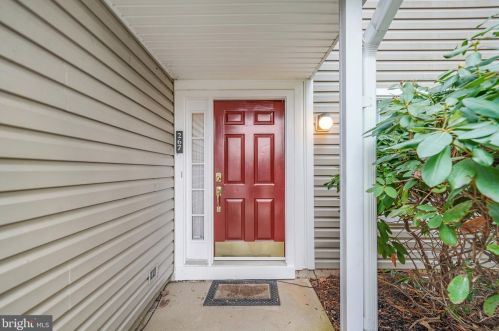 267 Stanton Ct, Glen Mills, PA 19342-2031
