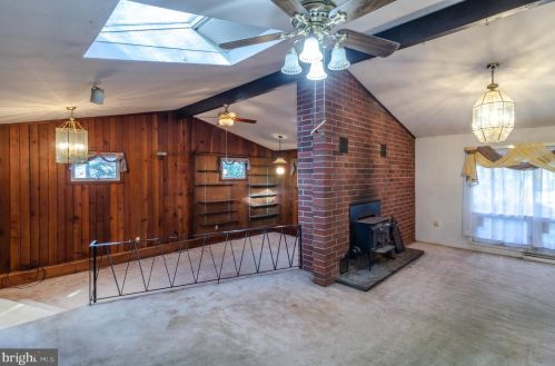 5 April Ln, Wilmington DE  19810-4122 exterior