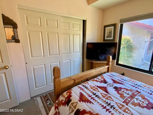 8760 Arnold Palmer Dr, Tucson AZ  85742-9680 exterior