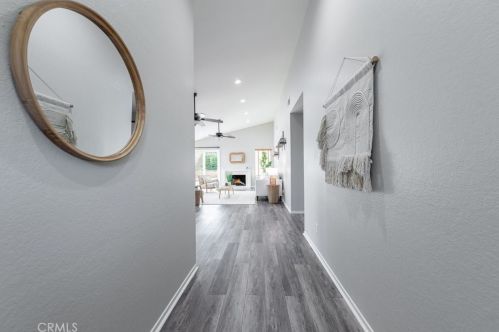 23128 Calvello Dr, Santa Clarita CA  91354-1360 exterior