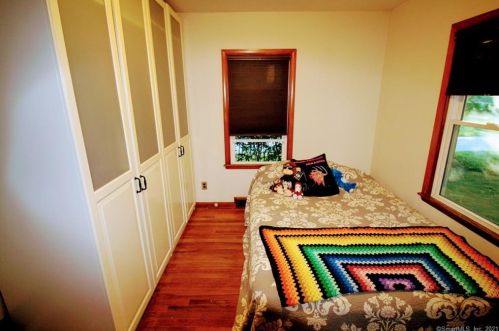 99 Laurel Hill Rd, Brookfield Center CT  06804-1014 exterior