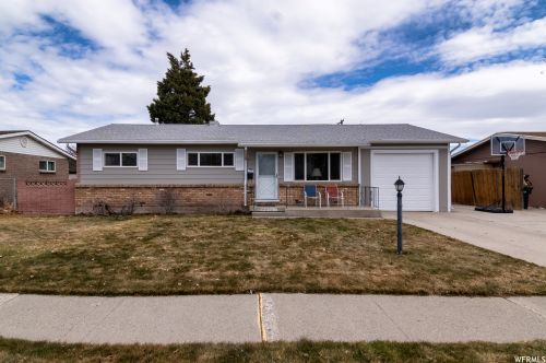 4252 Annapolis Dr, Salt Lake City, UT 84120-6004