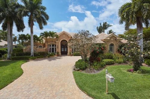 22010 Chartwell View Ct, Bonita Springs, FL 34135-8195