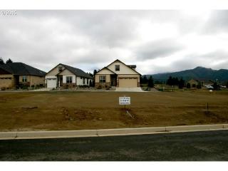 431 Backwater Loop, Sutherlin, OR 97479-8811