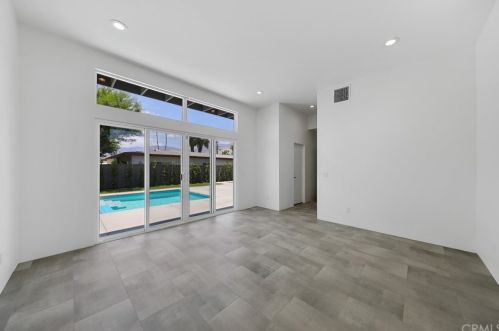 530 Calle Marcus, Palm Springs CA  92262-6147 exterior