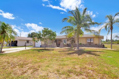 129 Annapolis Ln, Placida, FL 33947-2204