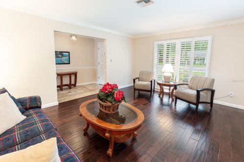 1610 King Arthur Cir, Maitland FL  32751-5818 exterior