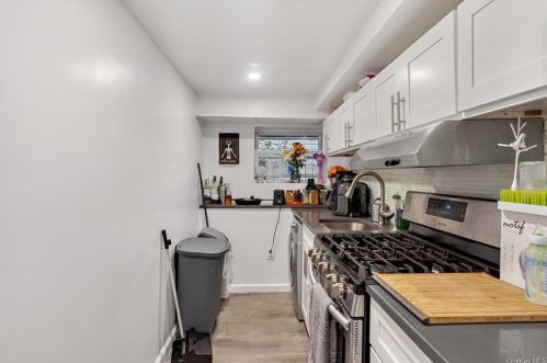 349 Leland Ave, Bronx NY  10473-3016 exterior