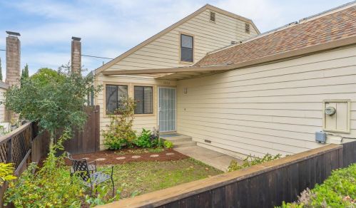 1533 Yardley St, Santa Rosa CA 95403-2397 exterior