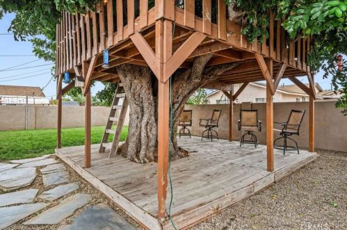 5775 Rio Way, Buena Park CA  90620-1249 exterior