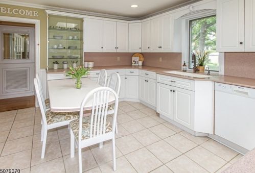 1902 Grandview Ave, Westfield NJ  07090-1729 exterior