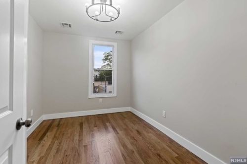 410 26th St, Union City NJ  07087-4511 exterior