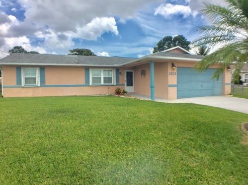 2821 Oakner St, Fort Pierce, FL 34953-5862