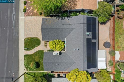 6747 Tory Way, Pleasanton CA  94568-2144 exterior