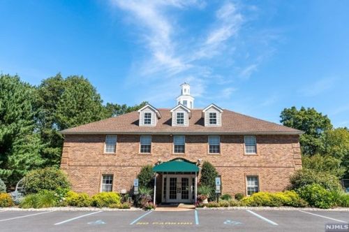 5405 Richmond Rd, West Milford Lakes NJ  07480-1939 exterior