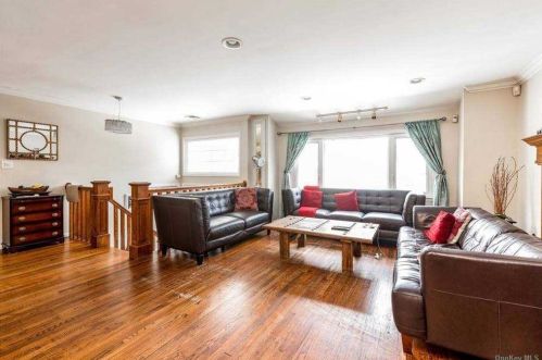 1022 Dartmouth Ln, Woodsburgh, NY 11598-1012