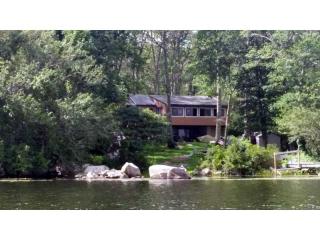 184 Sawdy Pond Ave, Tiverton, RI 02878-2606