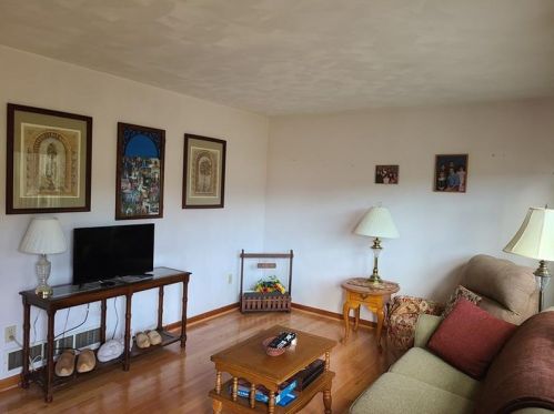 106 Falcon Dr, Connellsville PA  15425-2207 exterior