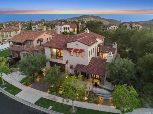 4 Hidden Pass, Newport Beach, CA 92657-1648