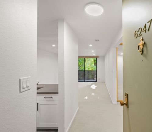 6247 Shelter Creek Ln, San Bruno, CA 94066-6046