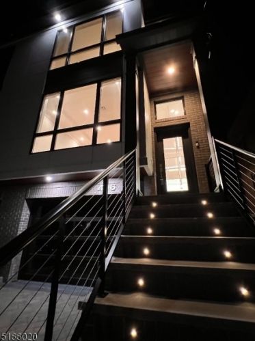 416 Lawton Ave, Cliffside Park NJ  07010-1902 exterior
