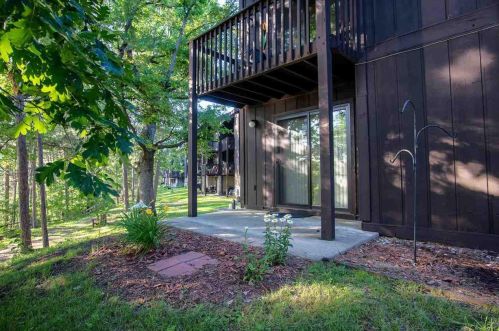 11 Elm Trl, Wisconsin Dells, WI 53965-8847
