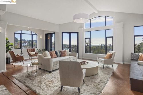 6310 Contra Costa Rd, Oakland CA 94618-2144 exterior