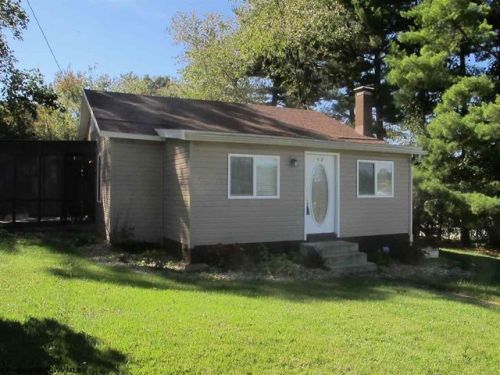 412 Tyrone Avery Rd, Morgantown WV  26508-4208 exterior