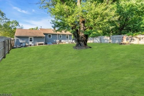 202 Voorhees Cor Rd, Flemington NJ  08822-3351 exterior