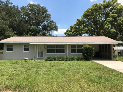2553 Parkway Dr, Deland, FL 32720-6002