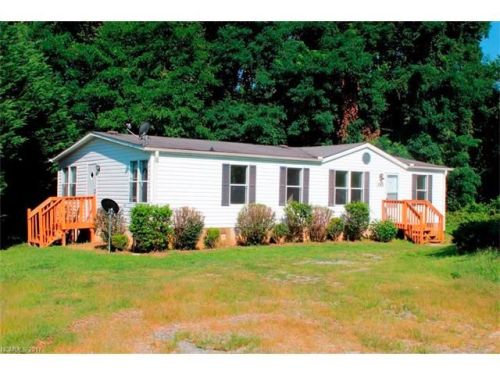 169 Lynn Estate Rd, Hendersonville, NC 28792-7975