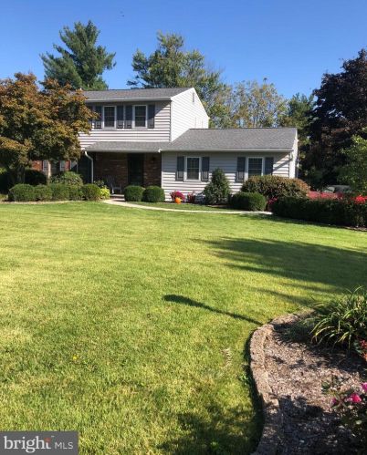 731 Scenic Dr, Harleysville, PA 19438-1658