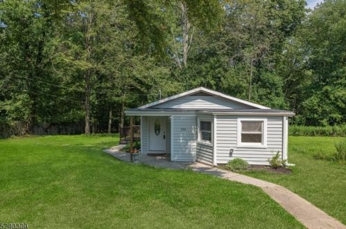 340 Lake View Dr, Fredon NJ  07860 exterior