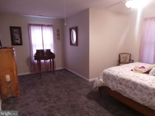 131 Baltusrol Dr, Charles Town WV  25414-4085 exterior