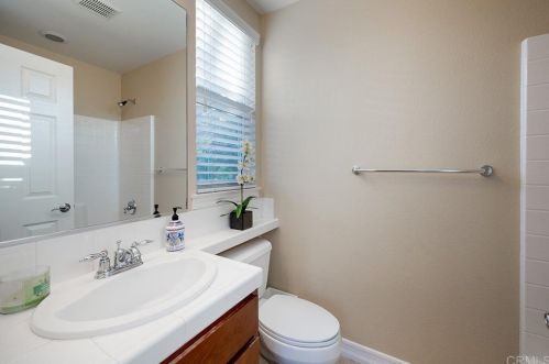 1694 Crossroads St, Chula Vista CA 91915-2431 exterior