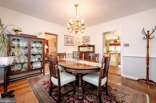 20 Valley Dr, Southampton PA  18966-1347 exterior